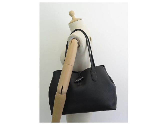 NOVA BOLSA LONGCHAMP ROSEAU ESSENTIAL M + BOLSA EM COURO GRAINADO PRETO - vista 7