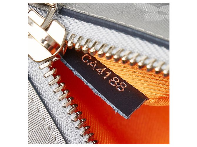 Louis Vuitton Grey Monogram Satellite Alpha Clutch Nero Grigio - vista 7