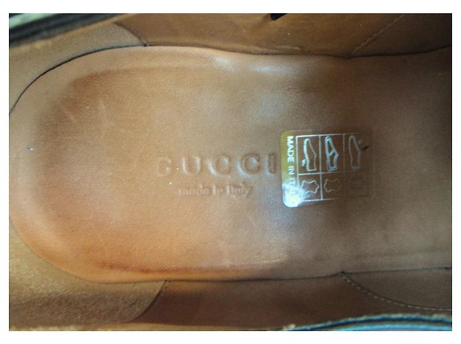 Derby Gucci in pelle nera con punta borchiata 38 IT Nero - vista 4