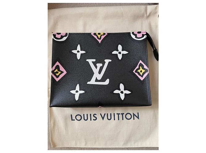 Neceser Louis Vuitton 26  colección salvaje de corazón Nuevo Negro - vista 2