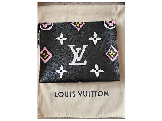 Neceser Louis Vuitton 26  colección salvaje de corazón Nuevo Negro - vista 3