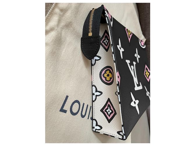 Neceser Louis Vuitton 26  colección salvaje de corazón Nuevo Negro - vista 4