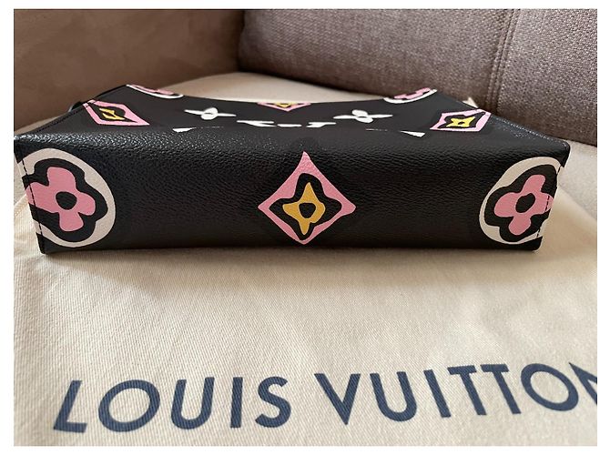 Neceser Louis Vuitton 26  colección salvaje de corazón Nuevo Negro - vista 8