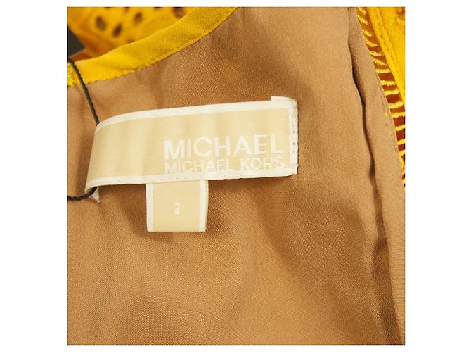 Michael by Michael Kors Top camicetta con ricamo floreale in seta gialla con volant Dimensioni 2 Giallo - vista 3