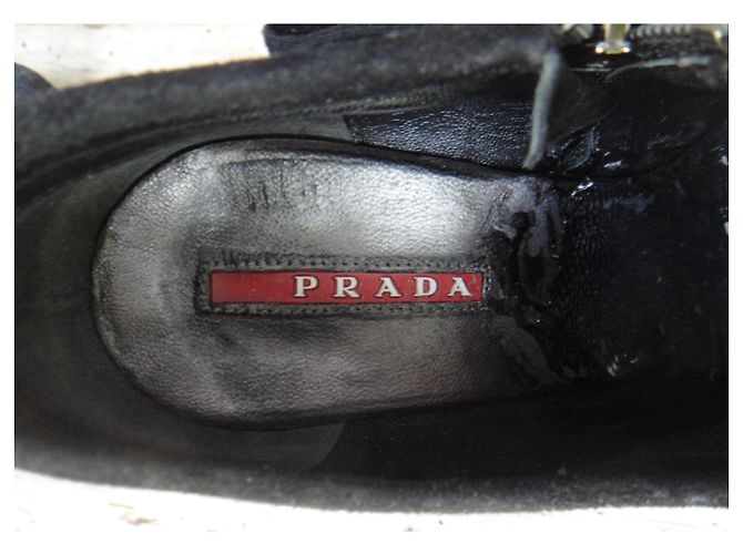 Stivaletti Prada in scamosciato nero 36 IT - vista 5