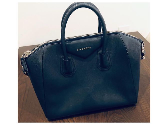 Borsa Givenchy Antigona Blu Navy in pelle di capra - vista 3