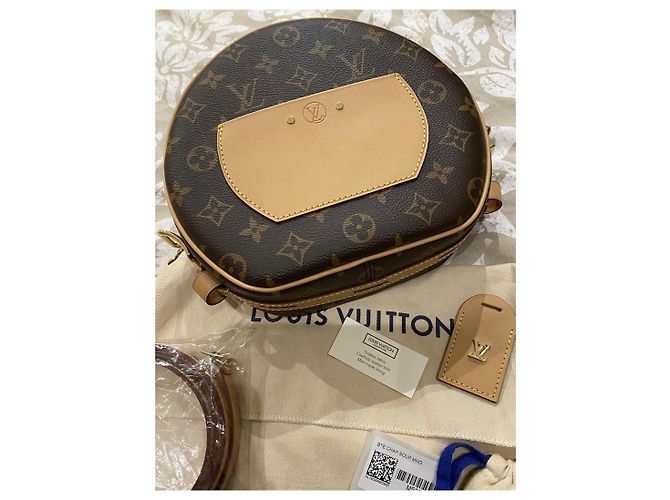 Louis Vuitton Boîte Chapeau Souple Monogram Canvas Borsa Beige - vista 2