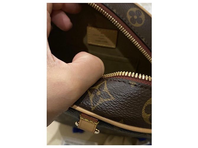Louis Vuitton Boîte Chapeau Souple Monogram Canvas Borsa Beige - vista 7