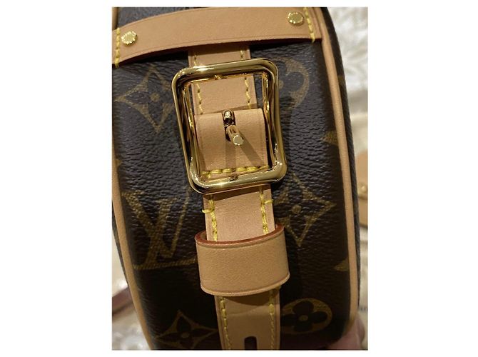 Louis Vuitton Boîte Chapeau Souple Monogram Canvas Borsa Beige - vista 9