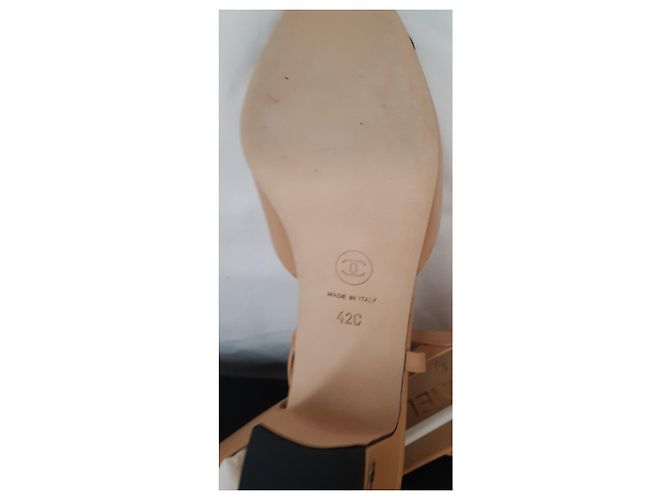 Cambon Chanel Beige/black slingback - view 11