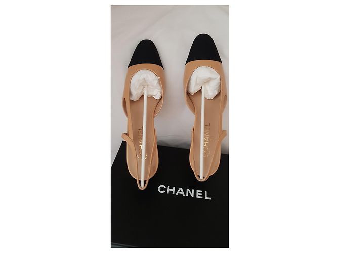 Cambon Chanel Beige/black slingback - view 12