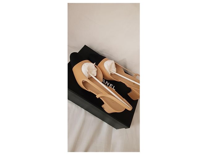 Cambon Chanel Beige/black slingback - view 13
