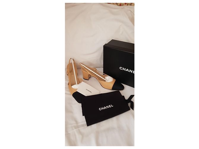 Cambon Chanel Beige/black slingback - view 2