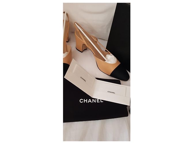 Cambon Chanel Beige/black slingback - view 8