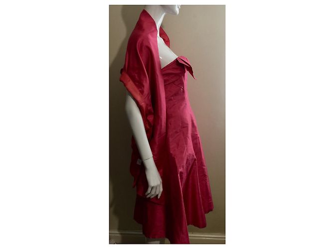 Vestido strapless de seda con estola en rosa de Coast - vista 3