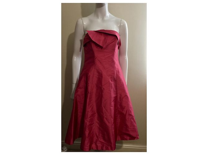 Vestido strapless de seda con estola en rosa de Coast - vista 4