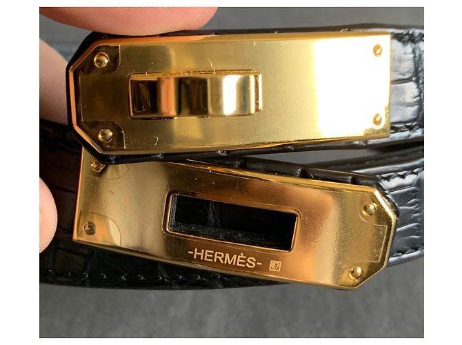 Hermès Kelly Gürtel aus schwarzem Alligatorleder - Ansicht 3