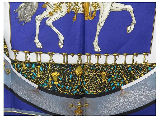 Hermès SCIARPA QUADRATA HERMES FUOCHI D'ARTIFICIO 90 SPILLA IN SETA DUCHENE SCIARPA IN SETA BLU Blu navy - vista 3