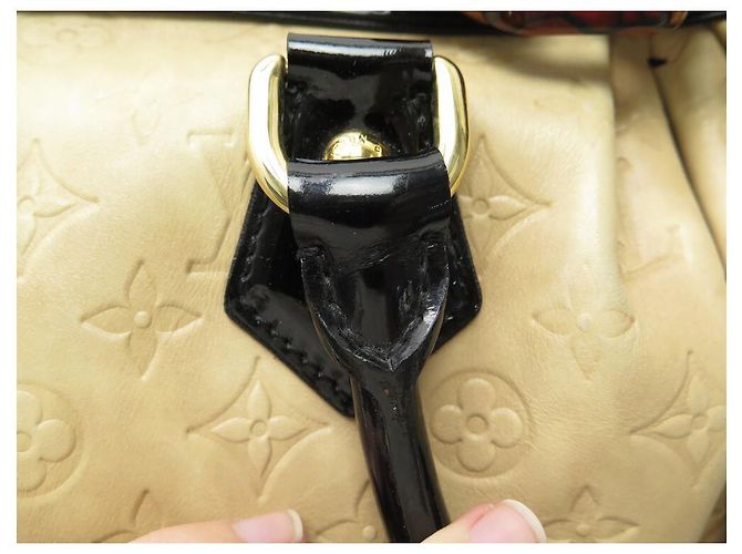 LOUIS VUITTON STEPHEN SPROUSE BOSTON BORSA A MANO MONOGRAM IN PELLE EMPREINTE Beige - vista 10