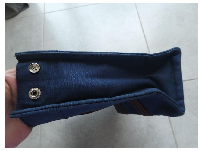 Hermès Handtasche Modell toto in neuwertigem Zustand einmal getragen Marineblau - Ansicht 6