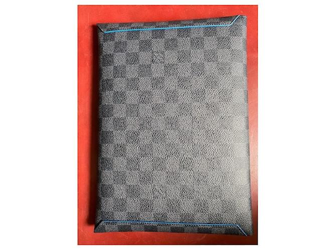 Louis Vuitton Busta Alpha GM Nero - vista 2