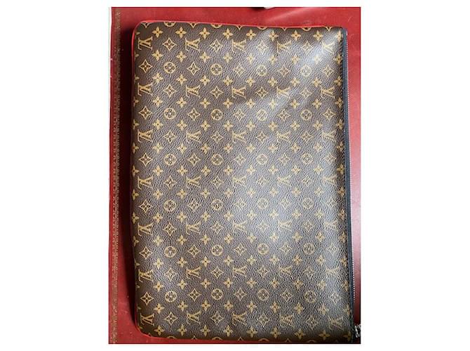 Louis Vuitton sacchetto per4  multi-tasca Marrone - vista 2