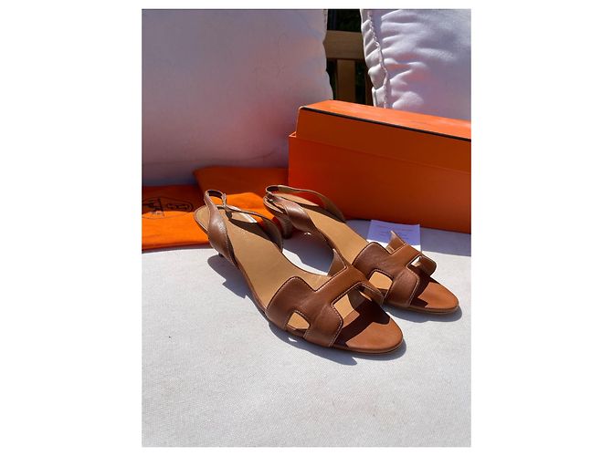 Sandali Hermès Sling back 70 pelle marrone - vista 3