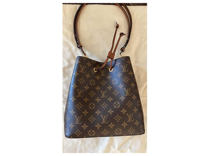 Louis Vuitton NEO NOÈ CARAMELLO Marrone - vista 10