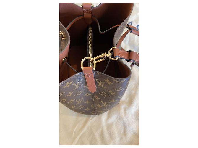 Louis Vuitton NEO NOÈ CARAMELLO Marrone - vista 4