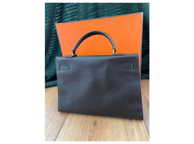 Hermès Kelly 32 de piel Courchevel marrón oscuro - vista 10