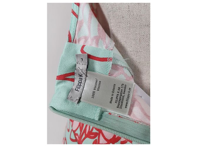 Filippa K Blumenkleid aus Viscose Blau Mehrfarben - Ansicht 5