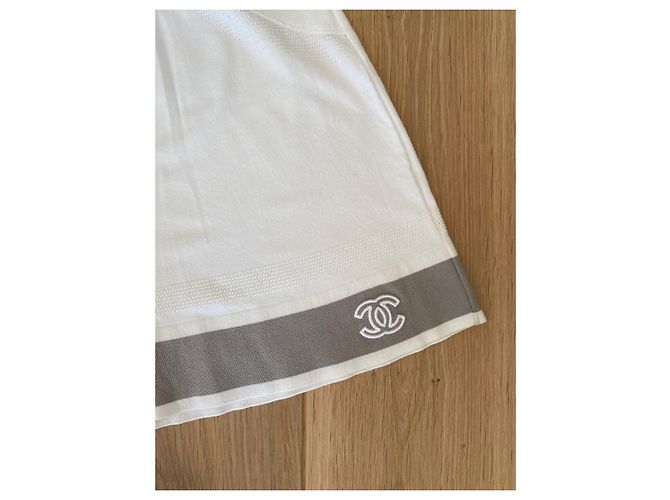Cambon Chanel authentischer Tennisrock mit Monogramm-Logo Weiß Grau - Ansicht 2