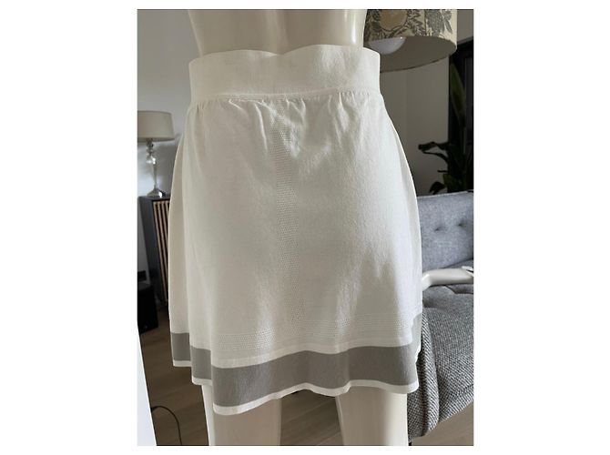 Cambon Chanel authentischer Tennisrock mit Monogramm-Logo Weiß Grau - Ansicht 4