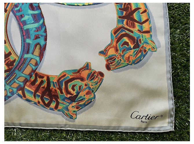 Sciarpa Cartier piccola 68 X 68 cm Beige Verde chiaro - vista 4