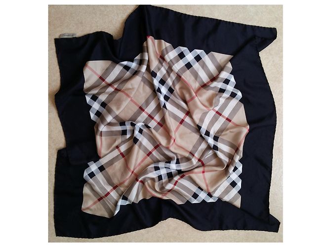 Burberry Seidenschal mit Check Print und schwarzer Kontur - Ansicht 3