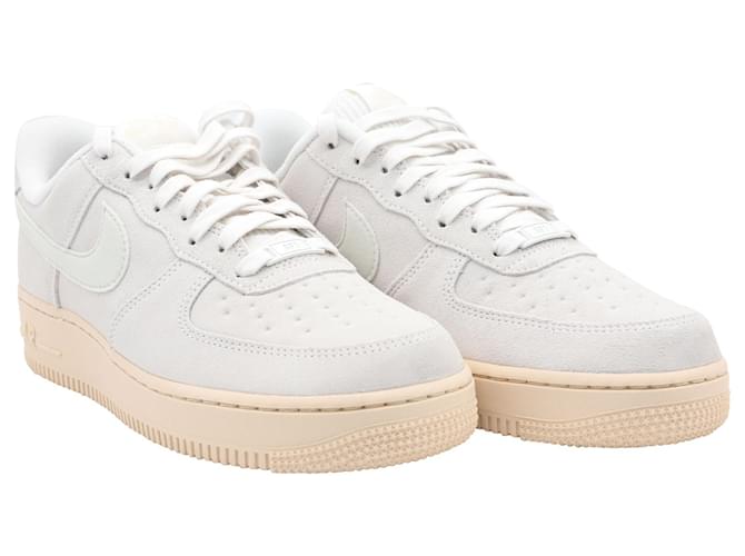 Nike Air Force 1 Low Winter Premium Summit en Daim Blanc Suede ref