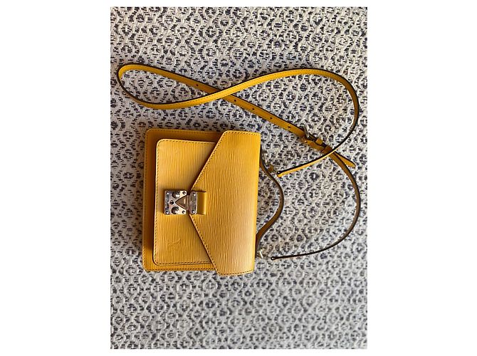 Borsa a tracolla Louis Vuitton Monceau in pelle Epi gialla Giallo - vista 11