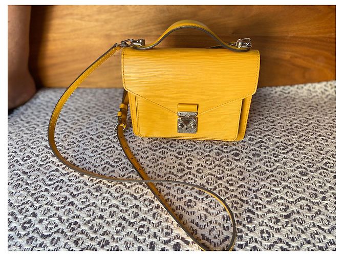 Borsa a tracolla Louis Vuitton Monceau in pelle Epi gialla Giallo - vista 3