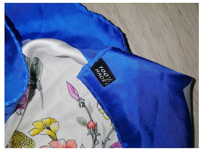 Marmont Sciarpa Gucci in seta floreale Multicolore - vista 3