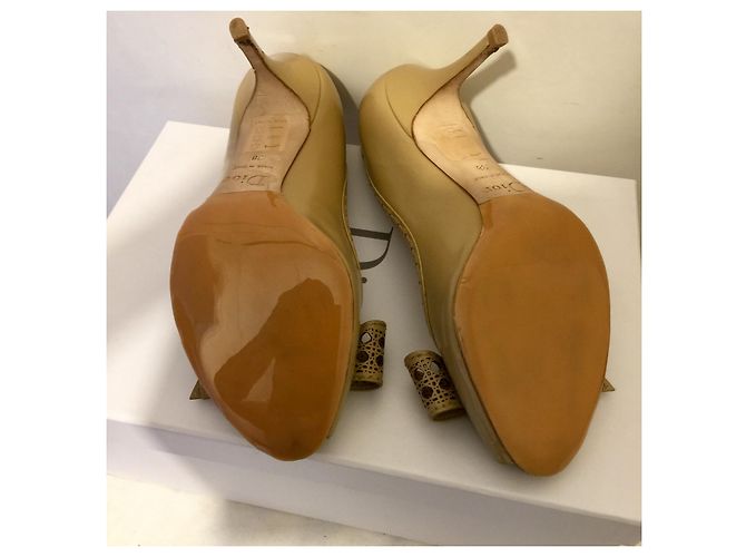 Zapato de salón Peep Toe Clair Cannage beige de Dior - vista 4