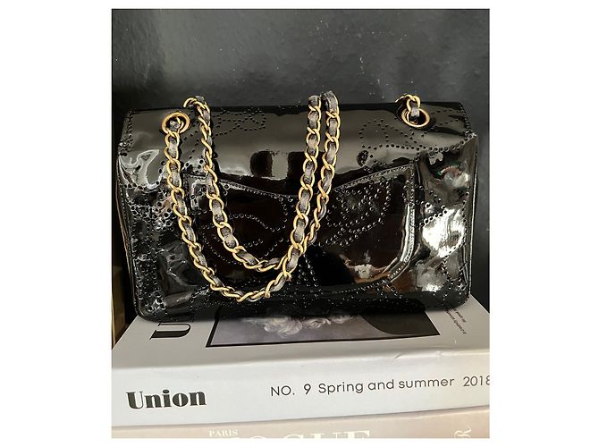 Chanel Timeless Borsa con patta in vernice nera oro Nero - vista 2