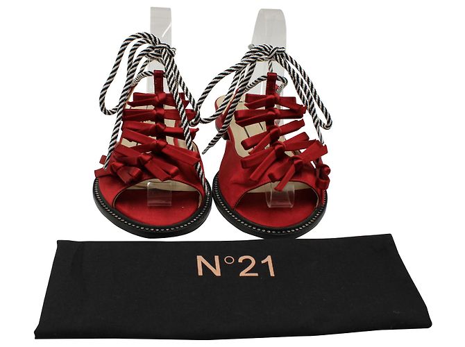 N°21 N21 Sandali alla caviglia in raso rosso - vista 8