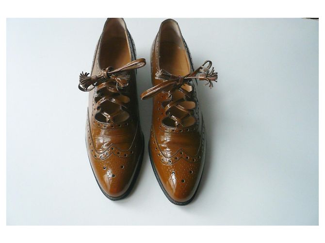 Hermès HERMES Derby in vernice caramello T37 IT - vista 3