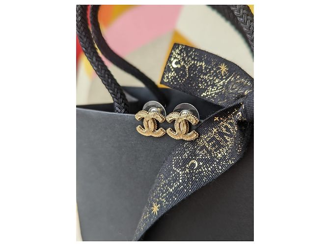 Chanel CC 12A orecchini GHW tono oro orecchini a bottone con scatola D'oro - vista 8