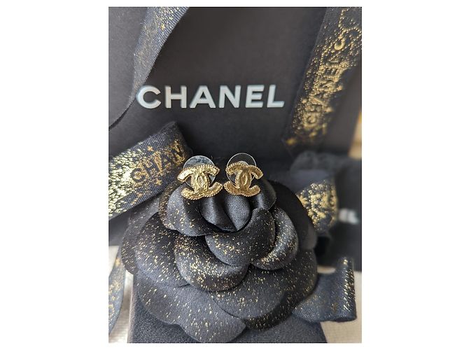 Chanel CC 12A orecchini GHW tono oro orecchini a bottone con scatola D'oro - vista 9