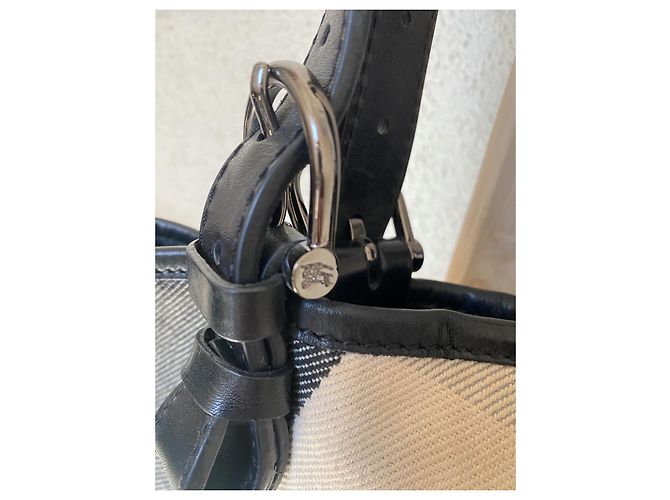 Borsa a mano Burberry nera in tela e pelle Nero - vista 10
