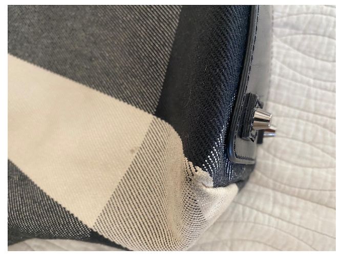 Borsa a mano Burberry nera in tela e pelle Nero - vista 11