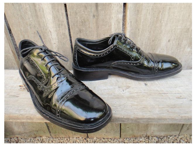 Scarpe Richelieu Gucci nere in pelle verniciata 43,5 FR Nero - vista 3