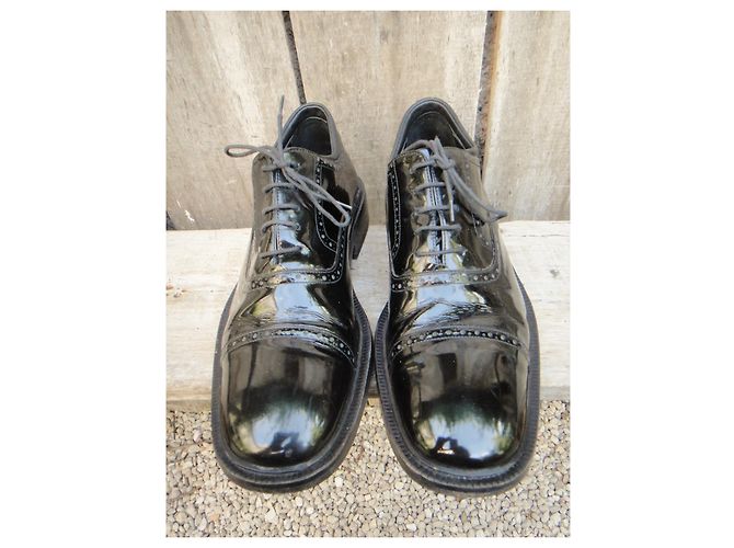Scarpe Richelieu Gucci nere in pelle verniciata 43,5 FR Nero - vista 4