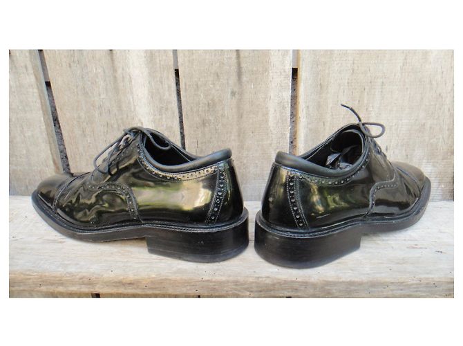 Scarpe Richelieu Gucci nere in pelle verniciata 43,5 FR Nero - vista 5